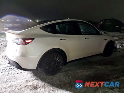 Trzecie zdjęcie samochodu z tyłu: 2024 TESLA MODEL Y VIN:7SAYGDEFXRF022088 - miniatura