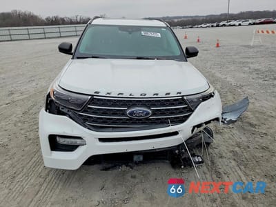 Piąte zdjęcie samochodu w środku: 2021 FORD EXPLORER XLT VIN:1FMSK8DH4MGA49471 - miniatura