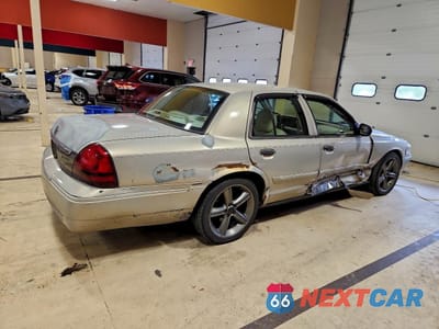 Trzecie zdjęcie samochodu z tyłu: 2008 MERCURY GRAND MARQUIS LS VIN:2MEFM75V98X609370 - miniatura