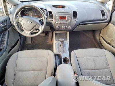 Zdjęcie 8 z 11 samochodu: 2016 KIA FORTE LX VIN:KNAFK4A62G5486545 - miniatura