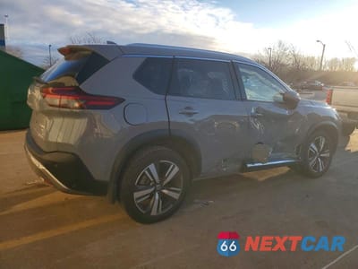 Trzecie zdjęcie samochodu z tyłu: 2021 NISSAN ROGUE PLATINUM VIN:JN8BT3DD6MW475173 - miniatura