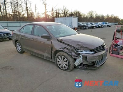 Czwarte zdjęcie samochodu z boku: 2011 VOLKSWAGEN JETTA BASE VIN:3VW2K7AJ5BM390688 - miniatura