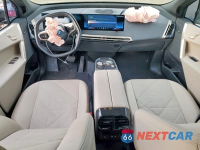 Zdjęcie 8 z 14 samochodu: 2024 BMW IX XDRIVE50 VIN:WB523CF01RCP51978 - miniatura