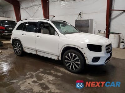 Czwarte zdjęcie samochodu z boku: 2023 MERCEDES-BENZ GLB 250 4MATIC VIN:W1N4M4HBXPW322549 - miniatura