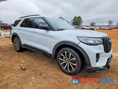 Czwarte zdjęcie samochodu z boku: 2026 FORD EXPLORER ST-LINE VIN:1FMUK7KH6TGA17884 - miniatura