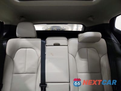 Zdjęcie 10 z 12 samochodu: 2023 VOLVO XC40 ULTIMATE VIN:YV4L12UA2P2071527 - miniatura