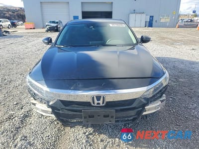 Piąte zdjęcie samochodu w środku: 2018 HONDA ACCORD LX VIN:1HGCV1F11JA247786 - miniatura