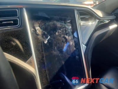 Zdjęcie 9 z 12 samochodu: 2014 TESLA MODEL S VIN:5YJSA1H17EFP37763 - miniatura