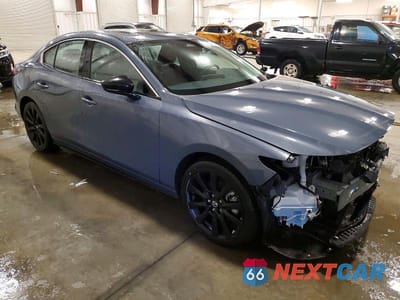 Czwarte zdjęcie samochodu z boku: 2024 MAZDA 3 PREFERRED VIN:3MZBPBCMXRM414019 - miniatura