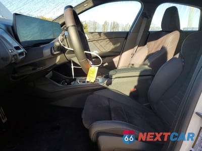 Zdjęcie 7 z 12 samochodu: 2025 BMW 228XI VIN:WBA23GG0XS7S93721 - miniatura