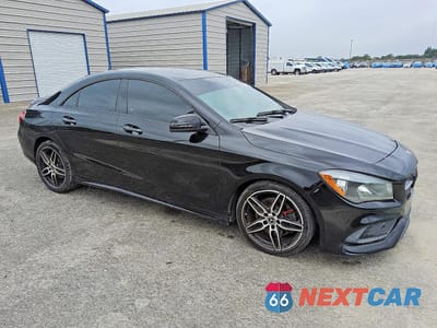 Czwarte zdjęcie samochodu z boku: 2018 MERCEDES-BENZ CLA 250 VIN:WDDSJ4EB2JN598903 - miniatura