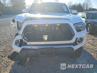 Piąte zdjęcie samochodu w środku: 2023 TOYOTA TACOMA DOUBLE CAB VIN:3TMCZ5AN6PM548943 - miniatura