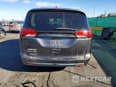 Zdjęcie 6 z 14 samochodu: 2017 CHRYSLER PACIFICA TOURING L VIN:2C4RC1BG3HR752243 - miniatura