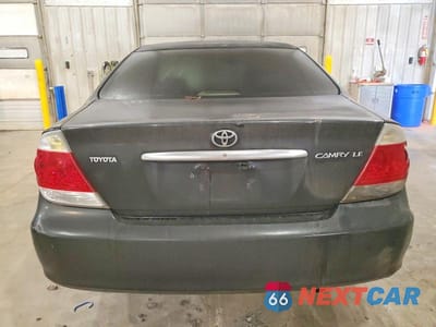 Zdjęcie 6 z 12 samochodu: 2005 TOYOTA CAMRY LE VIN:4T1BE32K55U047823 - miniatura