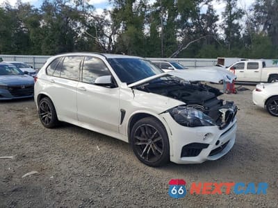 Czwarte zdjęcie samochodu z boku: 2017 BMW X5 M VIN:5YMKT6C33H0U39608 - miniatura