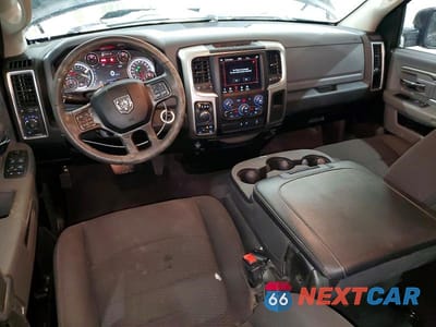 Zdjęcie 8 z 11 samochodu: 2020 RAM 1500 CLASSIC WARLOCK VIN:1C6RR7GG5LS159976 - miniatura