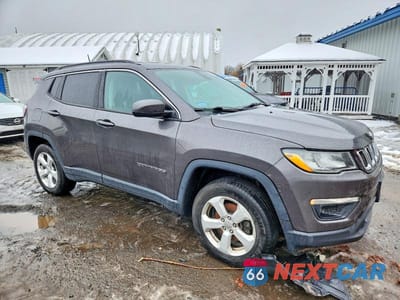 Czwarte zdjęcie samochodu z boku: 2018 JEEP COMPASS LATITUDE VIN:3C4NJDBB3JT138998 - miniatura
