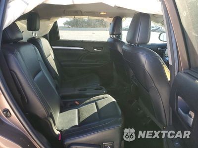 Zdjęcie 11 z 12 samochodu: 2018 TOYOTA HIGHLANDER SE VIN:5TDKZRFH8JS244185 - miniatura