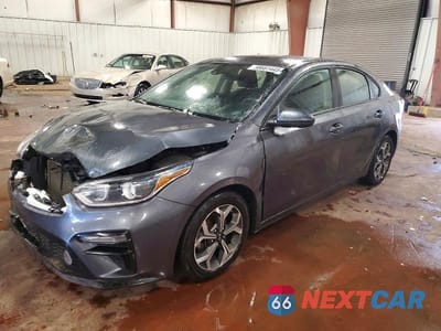 2020 KIA FORTE LXS 3KPF24AD9LE195542 - główne zdjęcie licytacji z USA - miniatura