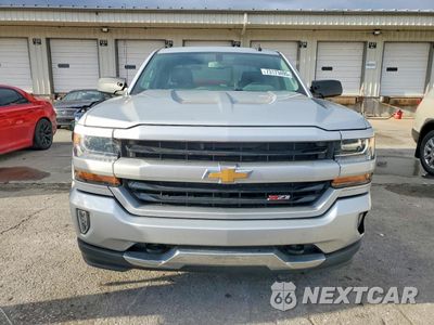 Piąte zdjęcie samochodu w środku: 2017 CHEVROLET SILVERADO K1500 LT VIN:1GCVKREC0HZ299326 - miniatura