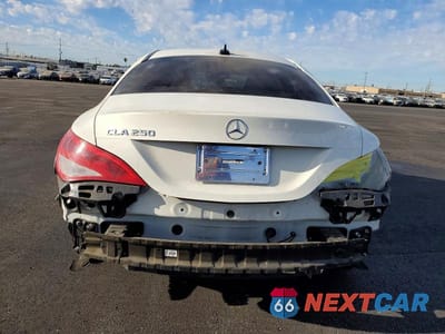 Zdjęcie 6 z 12 samochodu: 2018 MERCEDES-BENZ CLA 250 VIN:WDDSJ4EB9JN533210 - miniatura