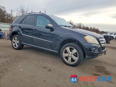 Czwarte zdjęcie samochodu z boku: 2009 MERCEDES-BENZ ML 350 VIN:4JGBB86E99A491238 - miniatura