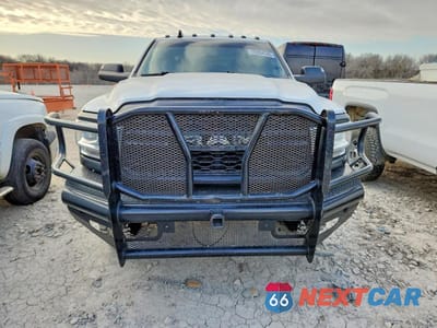 Piąte zdjęcie samochodu w środku: 2021 RAM 2500 FLATBED TRUCK VIN:3C6UR5HJ5MG546254 - miniatura