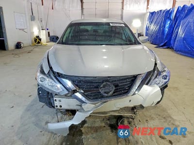 Piąte zdjęcie samochodu w środku: 2018 NISSAN ALTIMA 2.5 VIN:1N4AL3APXJC218462 - miniatura