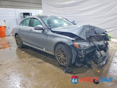 Czwarte zdjęcie samochodu z boku: 2017 MERCEDES-BENZ C 300 4MATIC VIN:55SWF4KB5HU202567 - miniatura