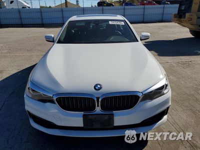 Piąte zdjęcie samochodu w środku: 2019 BMW 530E VIN:WBAJA9C59KB389397 - miniatura