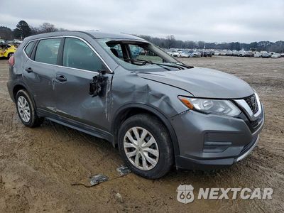 Czwarte zdjęcie samochodu z boku: 2018 NISSAN ROGUE S VIN:5N1AT2MT2JC752757 - miniatura