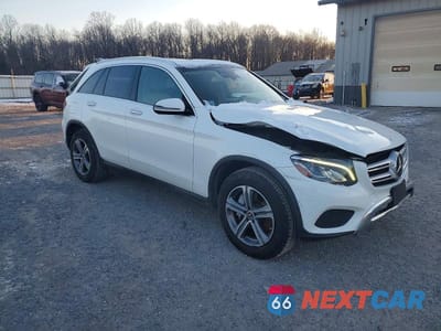 Czwarte zdjęcie samochodu z boku: 2018 MERCEDES-BENZ GLC 300 4MATIC VIN:WDC0G4KB7JV100726 - miniatura