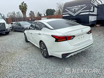 Trzecie zdjęcie samochodu z tyłu: 2021 NISSAN ALTIMA SV VIN:1N4BL4DV0MN369937 - miniatura