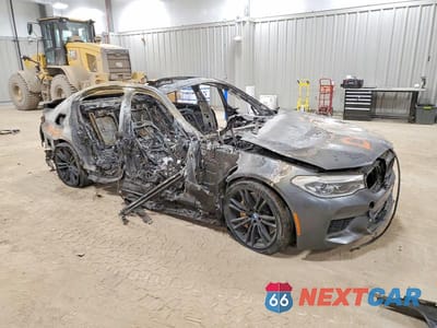 Czwarte zdjęcie samochodu z boku: 2020 BMW M5 BASE VIN:WBSJF0C09LCE86479 - miniatura