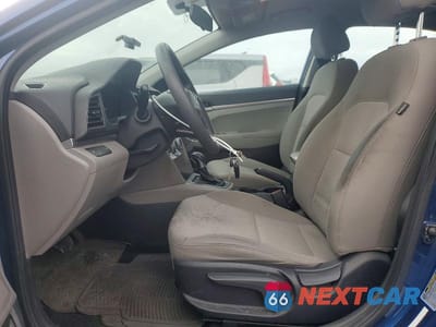 Zdjęcie 7 z 12 samochodu: 2019 HYUNDAI ELANTRA SE VIN:5NPD74LF5KH491062 - miniatura