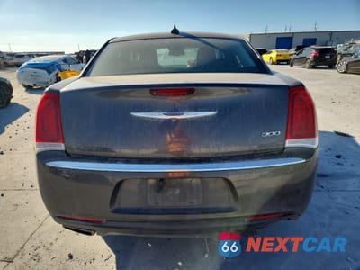 Zdjęcie 6 z 14 samochodu: 2019 CHRYSLER 300 LIMITED VIN:2C3CCAEG5KH528653 - miniatura