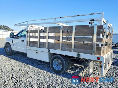Drugie zdjęcie samochodu z przodu: 2020 FORD F350 SUPER DUTY FLATBED TRUCK VIN:1FDRF3GT3LEE53443 - miniatura