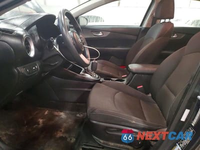 Zdjęcie 7 z 12 samochodu: 2020 KIA FORTE LXS VIN:3KPF24AD9LE195542 - miniatura