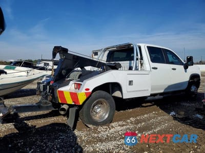 Czwarte zdjęcie samochodu z boku: 2021 CHEVROLET SILVERADO C3500 VIN:1GB4WREY3MF285352 - miniatura