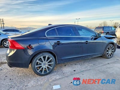 Trzecie zdjęcie samochodu z tyłu: 2016 VOLVO S60 PREMIER VIN:LYV402FK2GB106775 - miniatura