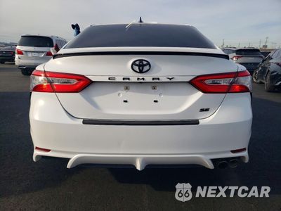 Zdjęcie 6 z 12 samochodu: 2020 TOYOTA CAMRY SE NIGHT SHADE EDITION VIN:4T1G11AK2LU322343 - miniatura
