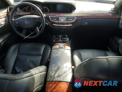 Zdjęcie 8 z 12 samochodu: 2008 MERCEDES-BENZ S 550 VIN:WDDNG71X48A195182 - miniatura