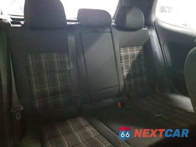 Zdjęcie 10 z 12 samochodu: 2011 VOLKSWAGEN GTI VIN:WVWFD7AJXBW261845 - miniatura