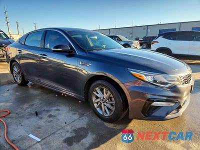 Czwarte zdjęcie samochodu z boku: 2019 KIA OPTIMA LX VIN:5XXGT4L37KG308867 - miniatura