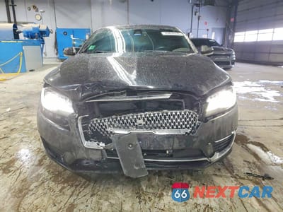 Piąte zdjęcie samochodu w środku: 2019 LINCOLN TOWNHOUSE MKZ VIN:3LN6L5A94KR617640 - miniatura