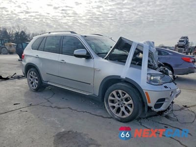 Czwarte zdjęcie samochodu z boku: 2013 BMW X5 XDRIVE35I VIN:5UXZV4C5XD0B20788 - miniatura