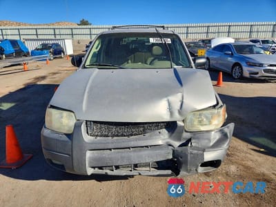 Piąte zdjęcie samochodu w środku: 2003 FORD ESCAPE XLT VIN:1FMYU03163KC57843 - miniatura