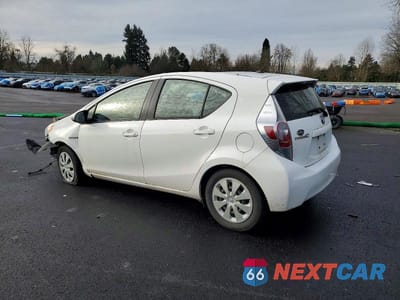 Drugie zdjęcie samochodu z przodu: 2013 TOYOTA PRIUS C VIN:JTDKDTB33D1548709 - miniatura