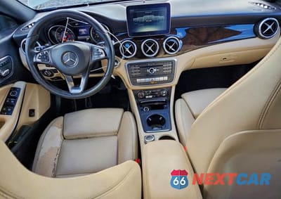 Zdjęcie 8 z 11 samochodu: 2018 MERCEDES-BENZ CLA 250 VIN:WDDSJ4EB8JN593043 - miniatura