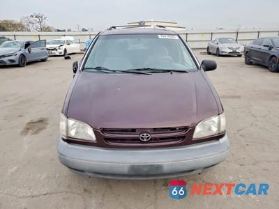 Piąte zdjęcie samochodu w środku: 2000 TOYOTA SIENNA LE VIN:4T3ZF13C5YU267269 - miniatura